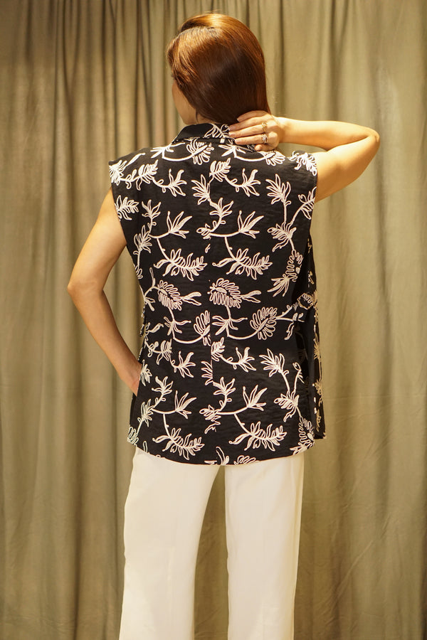 Embroidered Sleeveless High Slit Best Jacket